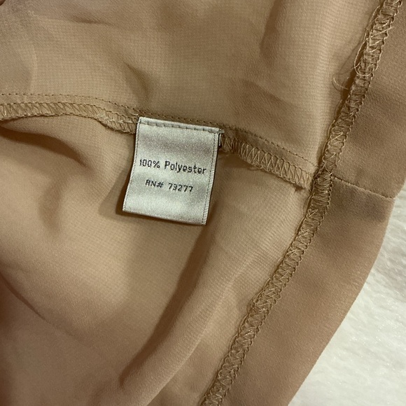 Chic Women's Blazer with Black Trim - Picture 6 of 6